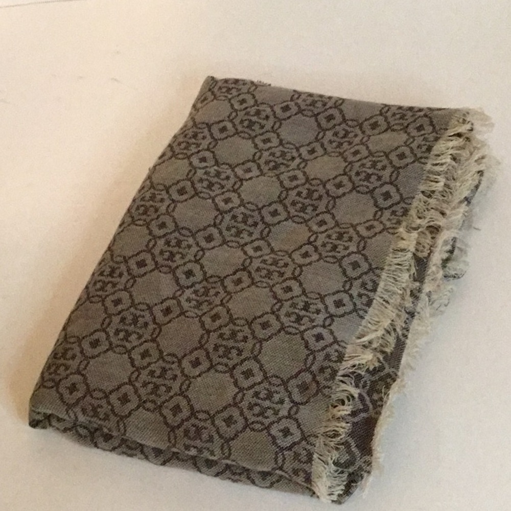 Tory Burch Mosaic Logo Jacquard Scarf in French Grey
